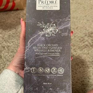 Predire Black Orchid Wrinkle Remover